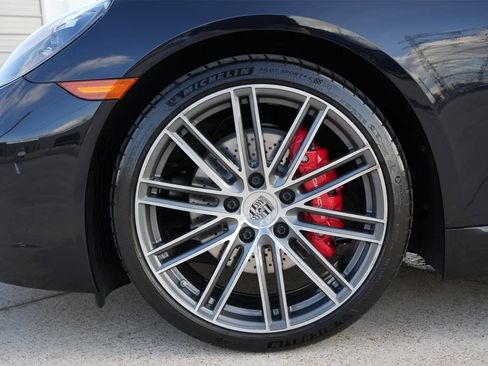 Used 2024 Porsche 718 Cayman S w/ Premium Package image 21