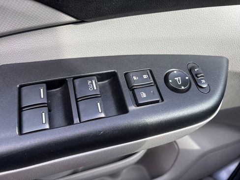 Used 2014 Honda CR-V LX image 12