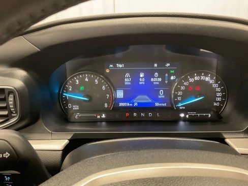 Used 2023 Ford Explorer XLT image 15