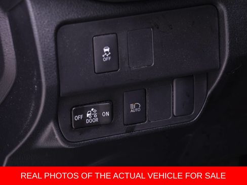 Used 2023 Toyota Tacoma SR5 AWD/4WD image 15
