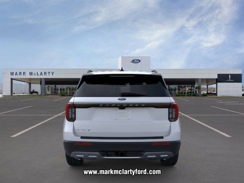 New 2026 Ford Explorer Active w/ Active Comfort Package RWD image 5