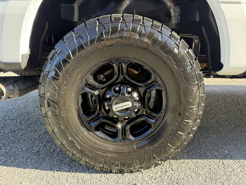 Used 2024 Ford F250 XLT w/ Black Appearance Package AWD/4WD image 31