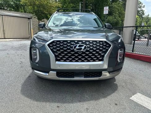 Used 2022 Hyundai Palisade Calligraphy FWD image 2