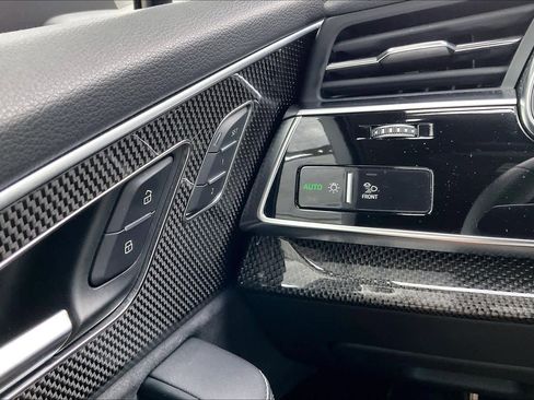 Used 2023 Audi SQ7 Prestige w/ Prestige Package AWD/4WD image 32