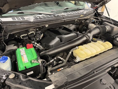 Used 2019 Ford F150 Lariat image 32