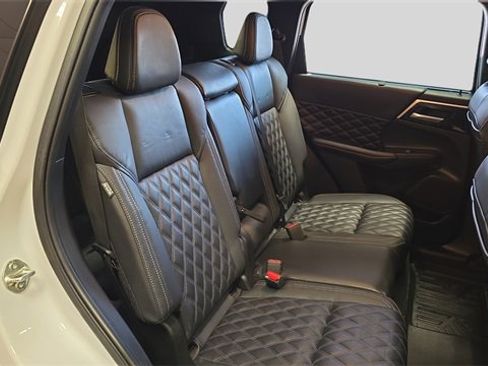 Used 2023 Mitsubishi Outlander SEL 40th Anniversary image 14