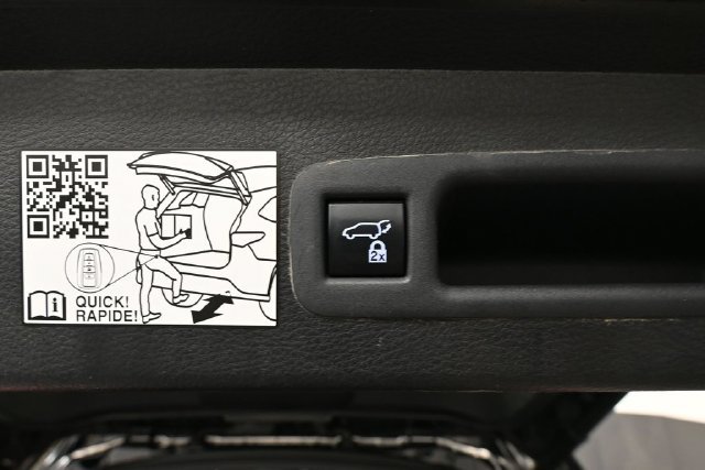Used 2021 Toyota Sienna XSE FWD image 33
