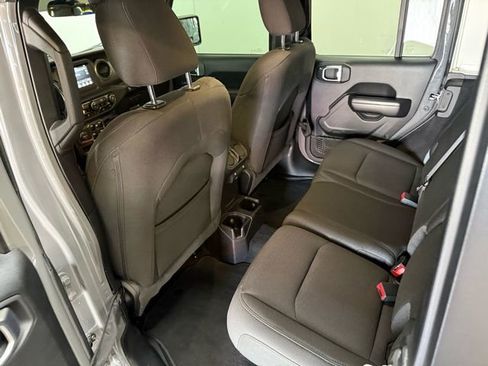 Used 2021 Jeep Wrangler Unlimited Sport image 33