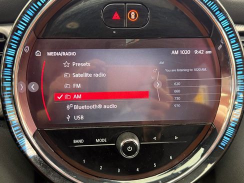 Used 2022 MINI Cooper 2-Door Hardtop w/ Premium Package image 73