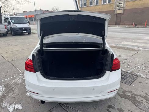 Used 2018 BMW 320i Sedan image 18