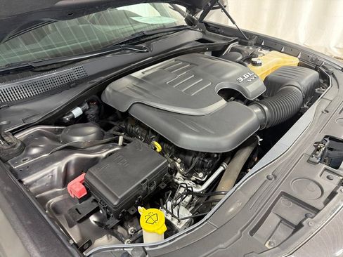 Used 2018 Chrysler 300 S AWD/4WD image 39