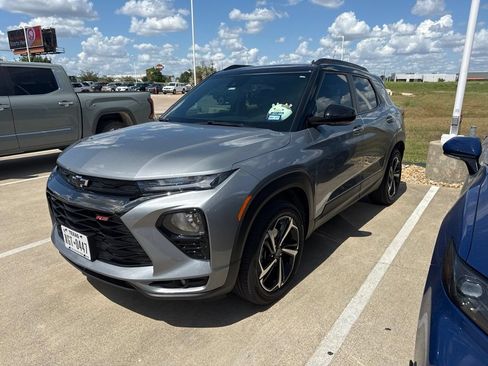 Used 2023 Chevrolet TrailBlazer RS w/ Convenience Package AWD/4WD image 5