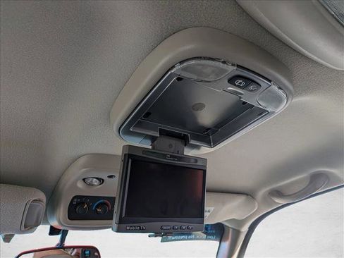 Used 2003 Chevrolet Suburban LS image 14