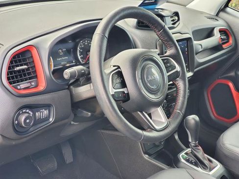Used 2023 Jeep Renegade Trailhawk w/ Trailhawk Elite Group AWD/4WD image 8