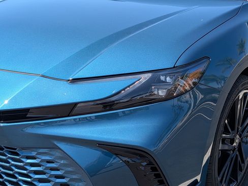 Used 2025 Toyota Camry XSE image 6