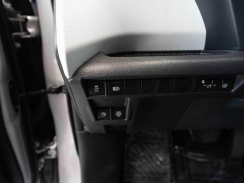 Used 2025 Toyota Sienna LE w/ LE Plus Package AWD/4WD image 11
