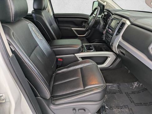 Used 2019 Nissan Titan PRO-4X w/ Pro-4x Convenience Package image 20