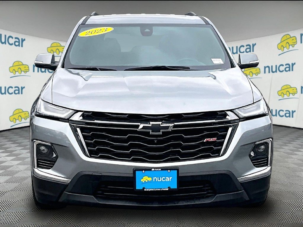 Used 2023 Chevrolet Traverse RS AWD/4WD image 2