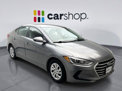 Used 2018 Hyundai Elantra SE image 7