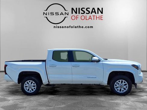 Used 2024 Toyota Tacoma SR5 RWD image 30