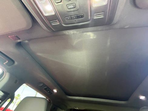Used 2022 Chevrolet Tahoe LT w/ LT Signature Package AWD/4WD image 19