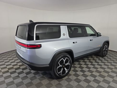 Used 2024 Rivian R1S Adventure AWD/4WD image 5
