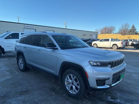 Used 2021 Jeep Grand Cherokee L Limited AWD/4WD image 4