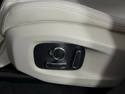 Certified 2026 Jaguar F-PACE R-Dynamic S AWD/4WD image 28