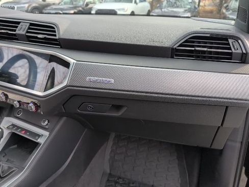 Used 2021 Audi Q3 2.0T Premium Plus w/ Premium Plus Package image 16