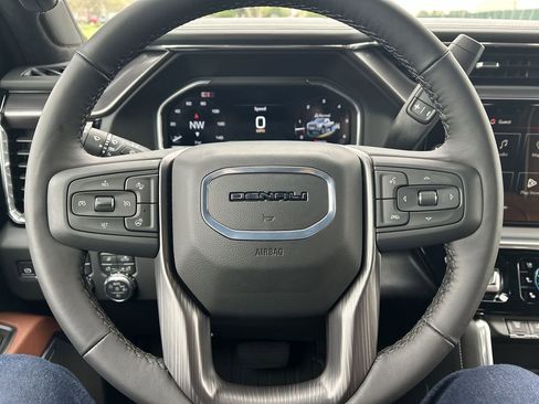 Used 2025 GMC Sierra 2500 Denali Ultimate image 29