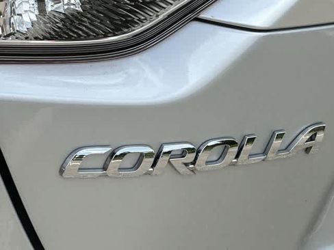 Used 2021 Toyota Corolla SE w/ Carpet Mat Package (TMS) FWD image 26