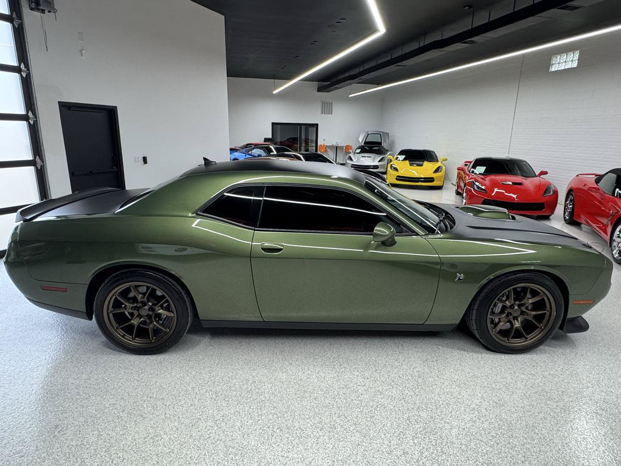 Used 2020 Dodge Challenger R/T Scat Pack RWD image 19
