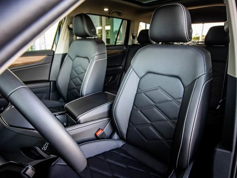 New 2026 Volkswagen Atlas SE image 28