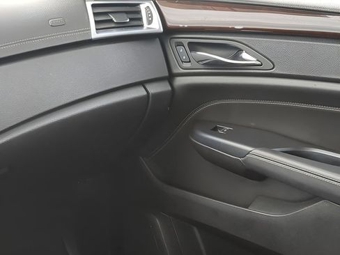 Used 2015 Cadillac SRX Luxury image 23