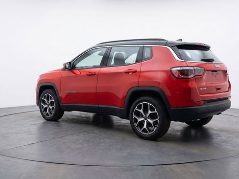 Used 2025 Jeep Compass Limited AWD/4WD image 6