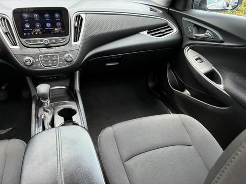 Used 2024 Chevrolet Malibu LT FWD image 19