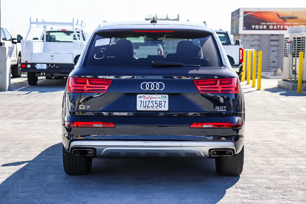 Used 2017 Audi Q7 3.0T Premium Plus w/ Premium Plus Package AWD/4WD image 5