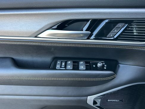 New 2026 Jeep Grand Wagoneer L 4WD image 10