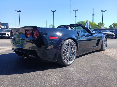 Used 2013 Chevrolet Corvette 427 w/ 1SB Preferred Equipment Group RWD image 8