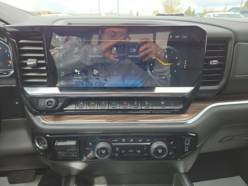 Used 2025 Chevrolet Silverado 1500 RST AWD/4WD image 25