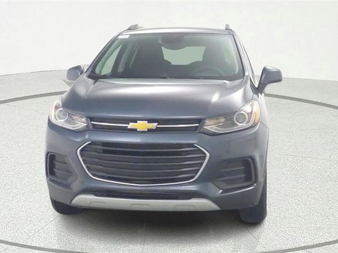Used 2022 Chevrolet Trax LT w/ Driver Confidence Package AWD/4WD image 4