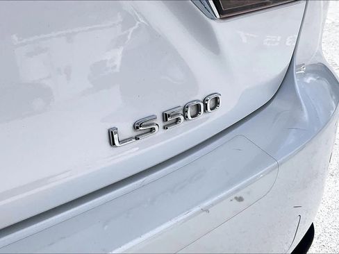 Used 2018 Lexus LS 500 w/ Interior Upgrade Package image 29