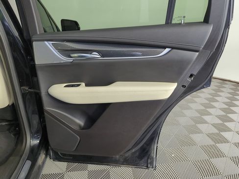 Used 2024 Cadillac XT6 Sport w/ Technology Package AWD/4WD image 34