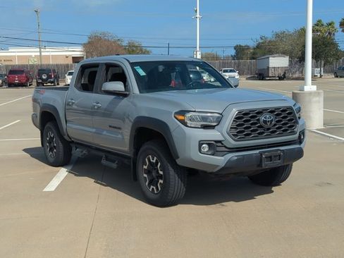 Used 2021 Toyota Tacoma TRD Off-Road w/ Technology Package image 3