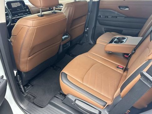 Used 2025 Nissan Pathfinder Platinum w/ Cargo Package FWD image 20