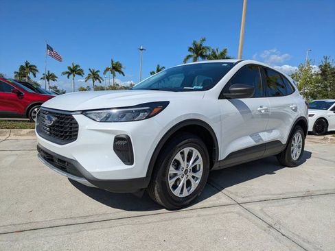 New 2026 Ford Escape Active w/ Tech Pack #1 AWD/4WD image 2