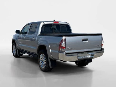 Used 2015 Toyota Tacoma PreRunner w/ Limited Package RWD image 3