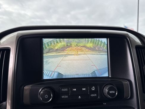 Used 2018 Chevrolet Silverado 1500 High Country image 23