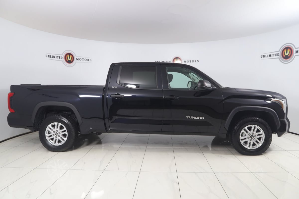 Used 2022 Toyota Tundra SR5 AWD/4WD image 2
