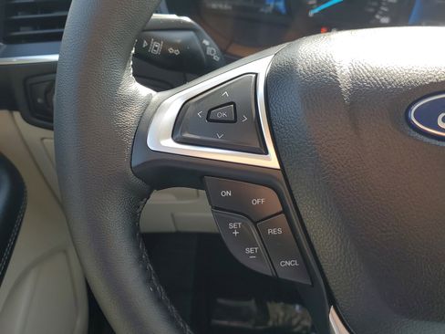 Certified 2024 Ford Edge Titanium image 26